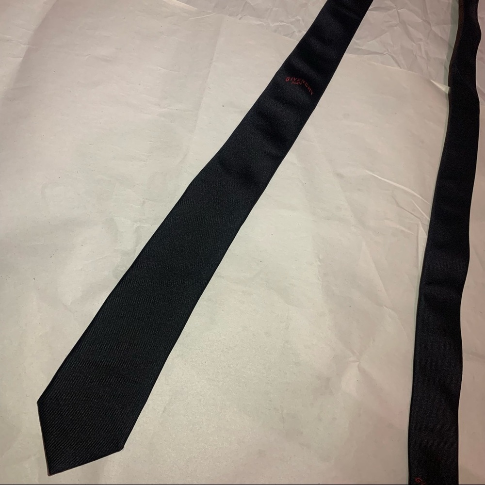 Givenchy tie - Picture 4 of 9